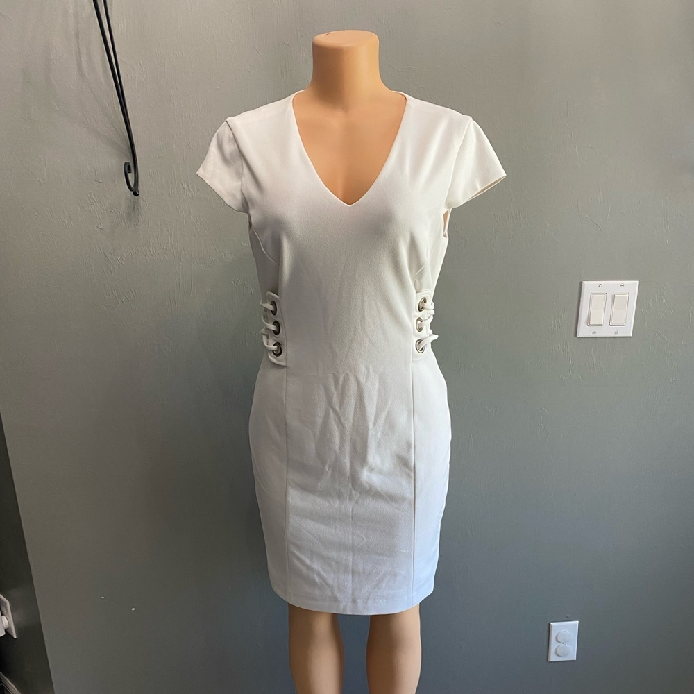 Ivanka Trump White Midi Dress with‎ Side Accents